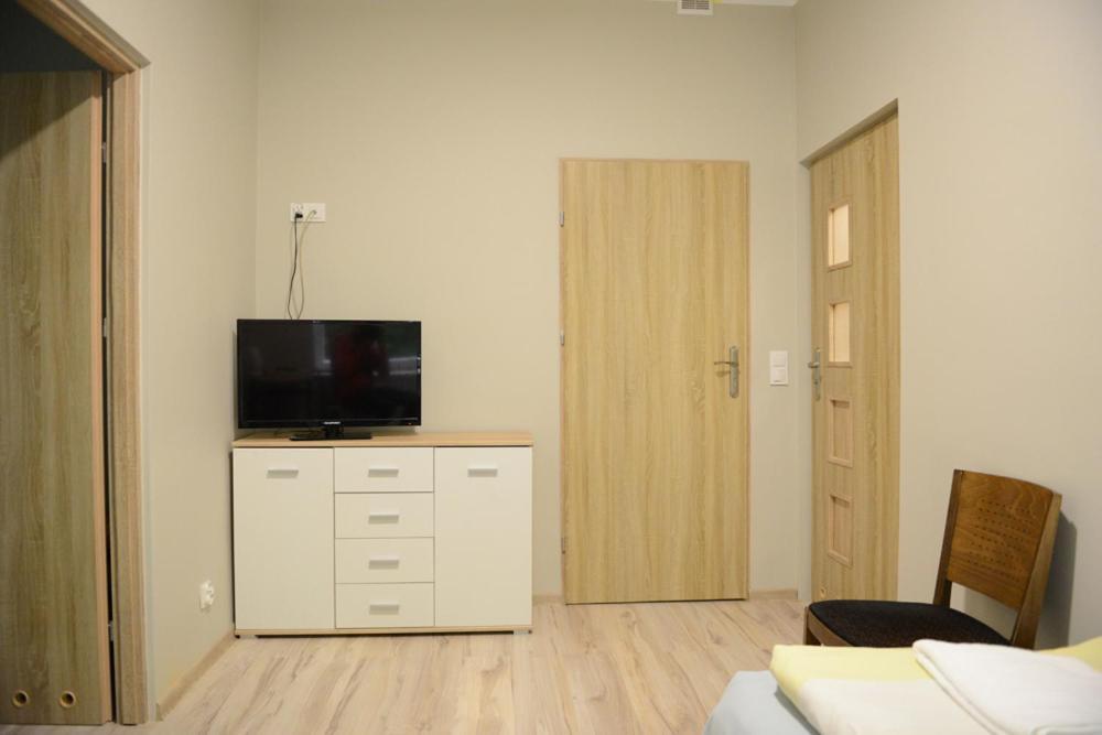 Zacisze Lesne Hostel Lidzbark Warminski Bagian luar foto